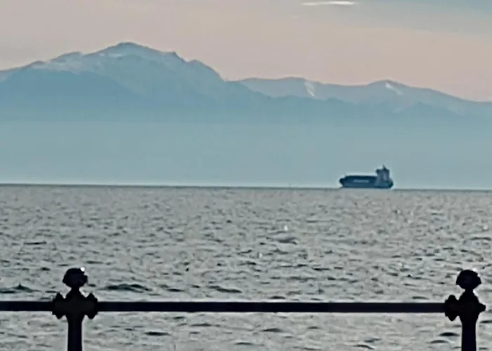 Prime Location Bright Center Super 5g Wifi 200mbps With32